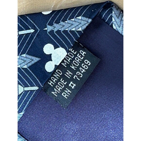 The Disney Store Golf Necktie Unisex Blue White Mickey Mouse 100% Silk Classic - Picture 4 of 8